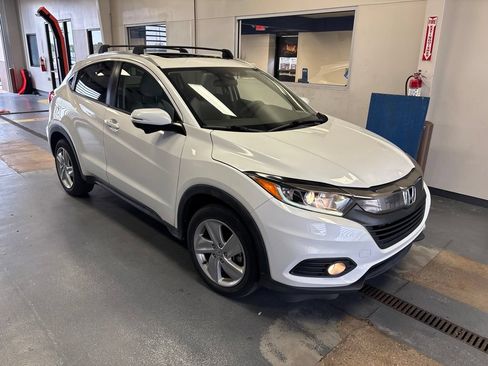 Used 2019 Honda HR-V EX image 1