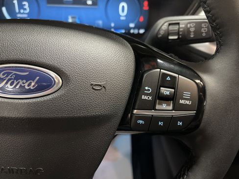 Used 2023 Ford Escape Platinum w/ Premium Technology Package image 21