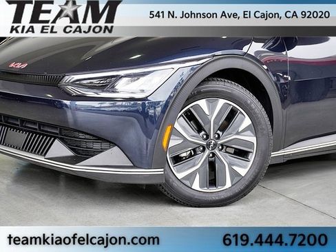 Certified 2022 Kia EV6 Light image 3