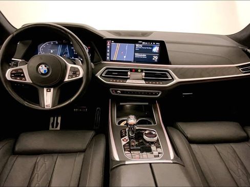 Used 2021 BMW X7 xDrive40i w/ M Sport Package AWD/4WD image 16