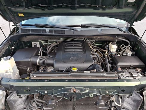 Used 2013 Toyota Tundra 4x4 Double Cab w/ SR5 Pkg image 25