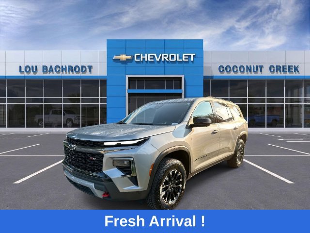 Used 2025 Chevrolet Traverse Z71 w/ Driver Confidence Package AWD/4WD image 4
