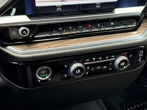 Used 2024 Chevrolet Silverado 1500 LT RWD image 27