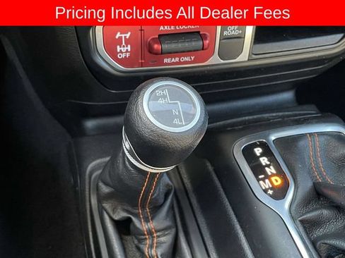 Used 2023 Jeep Gladiator Mojave AWD/4WD image 30