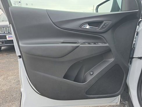 Used 2024 Chevrolet Equinox LT image 21