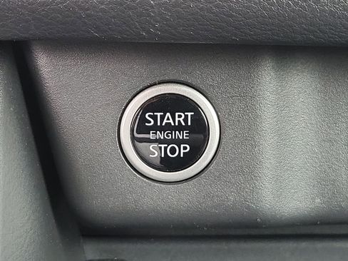 Used 2023 Nissan Rogue SV w/ SV Premium Package image 33