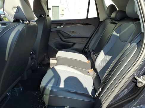 New 2026 Volkswagen Tiguan SE AWD/4WD image 5