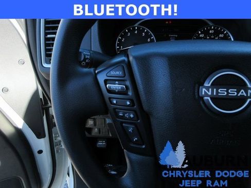 Used 2024 Nissan Frontier SV image 14