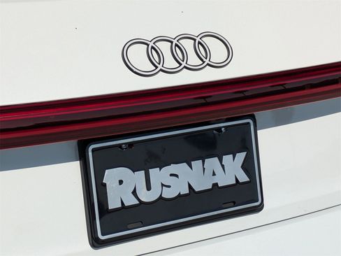 Used 2024 Audi Q8 e-tron Premium image 19