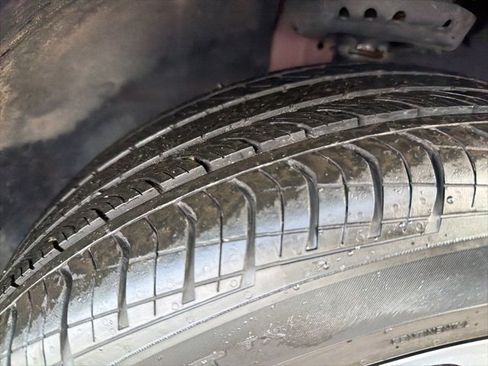 Used 2024 Chevrolet Trax RS w/ Sunroof Package image 12