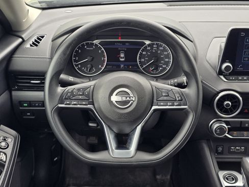 Used 2024 Nissan Sentra SV FWD image 14