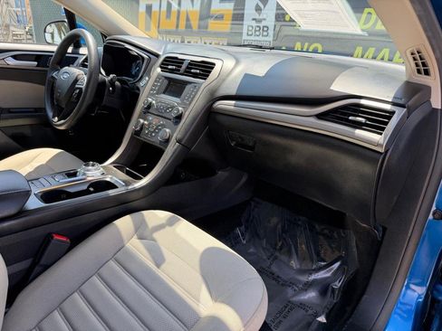 Used 2017 Ford Fusion S FWD image 19