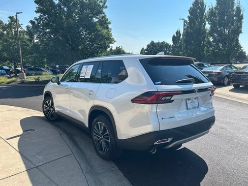Used 2026 Toyota Grand Highlander AWD Hybrid image 5