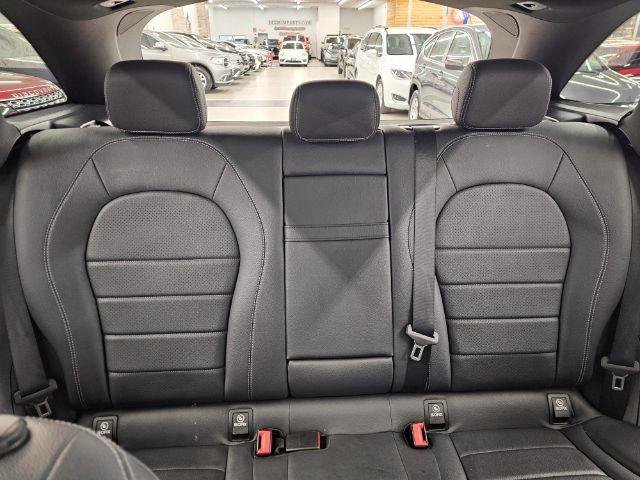Used 2019 Mercedes-Benz GLC 350e 4MATIC image 34