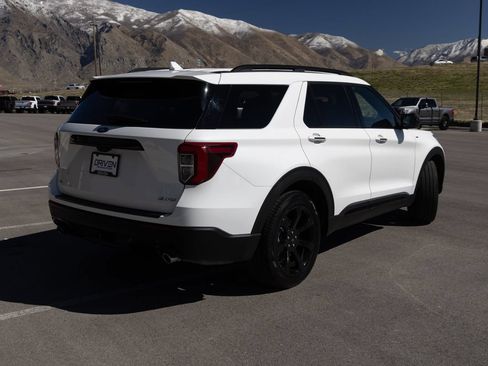 Used 2023 Ford Explorer ST-Line w/ Class IV Trailer Tow Package AWD/4WD image 5