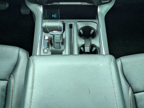 Used 2022 Ford F150 Lariat AWD/4WD image 6