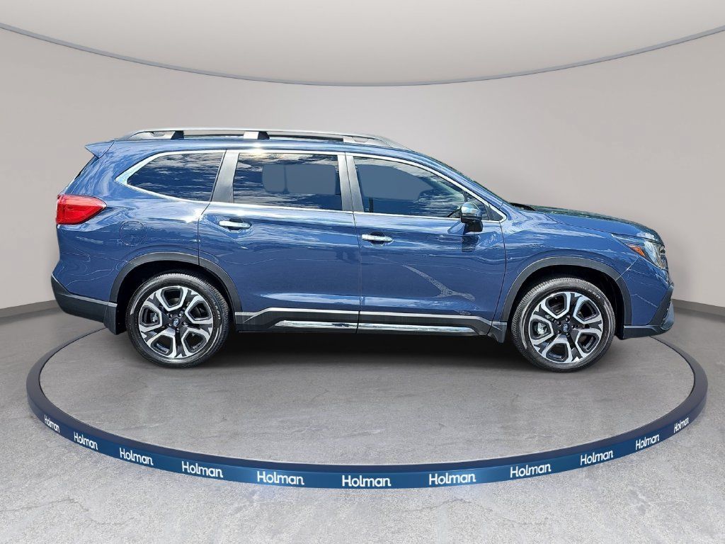 Used 2023 Subaru Ascent Touring AWD/4WD image 6