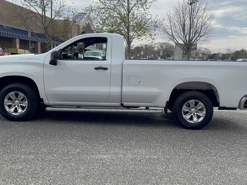 Used 2025 Chevrolet Silverado 1500 W/T image 3