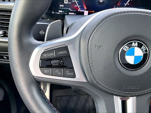 Certified 2025 BMW X7 M60i image 23