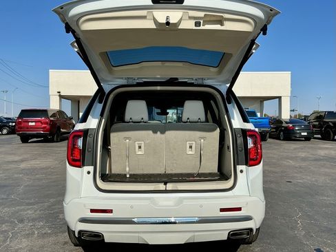 Used 2023 GMC Acadia Denali w/ Denali Technology Package image 20