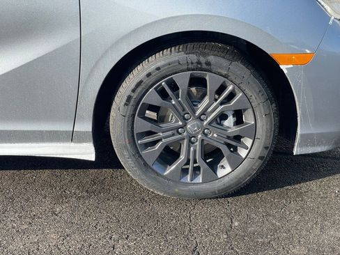 New 2026 Honda Odyssey Touring image 19