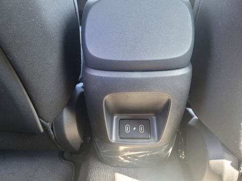 New 2025 Hyundai Elantra SEL image 13