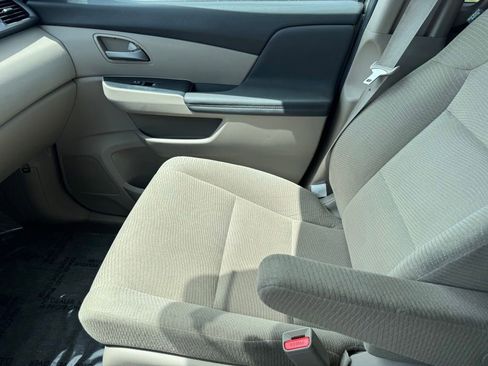 Used 2013 Honda Odyssey EX image 25