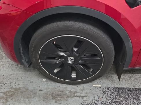 Used 2022 Tesla Model Y Long Range AWD/4WD image 5