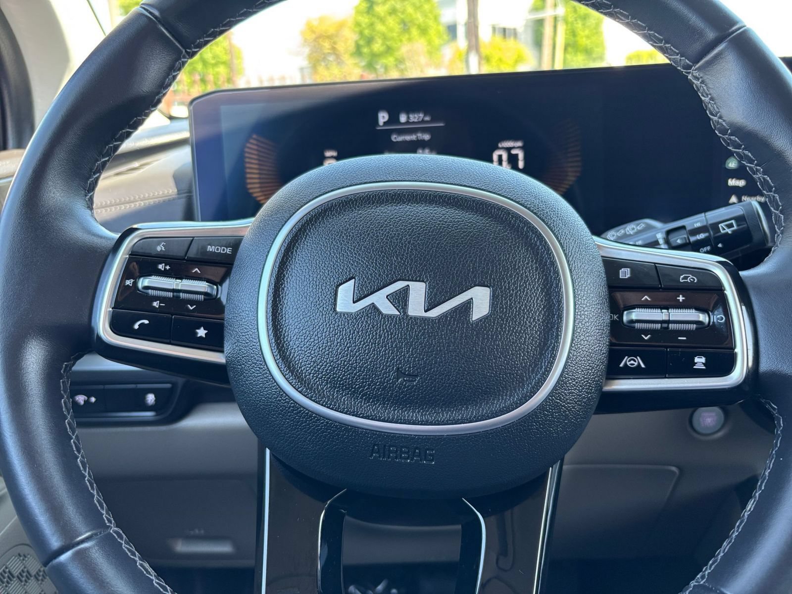 Used 2026 Kia Carnival FWD image 49