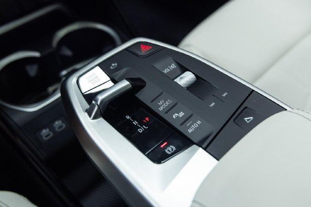 New 2027 BMW X1 xDrive28i AWD/4WD image 21