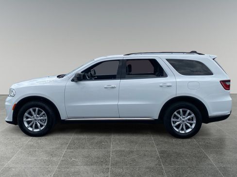 Used 2023 Dodge Durango SXT RWD image 2
