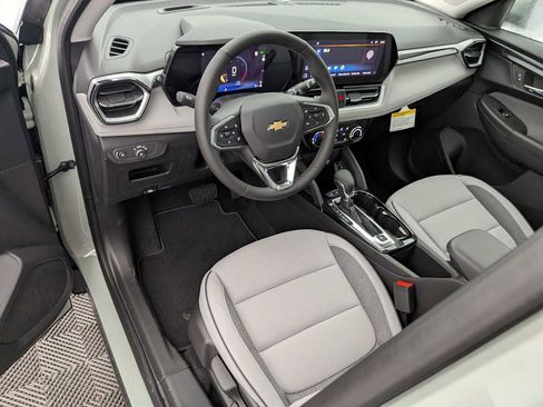 New 2026 Chevrolet TrailBlazer LT image 2