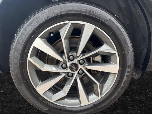Used 2024 Audi Q5 2.0T Premium Plus AWD/4WD image 9