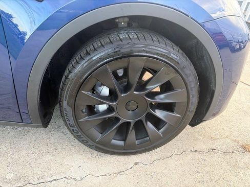 Used 2021 Tesla Model Y Long Range AWD/4WD image 33