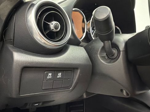 Used 2022 MAZDA MX-5 Miata RF Grand Touring w/ Weather Package RWD image 32