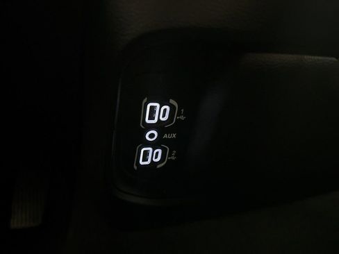 Used 2023 RAM 1500 Laramie image 41