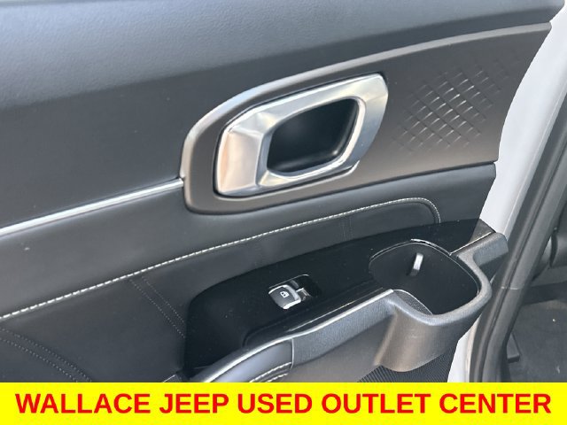 Used 2024 Kia Sorento SX FWD image 14