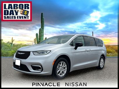 Used 2024 Chrysler Pacifica Touring-L