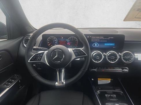 New 2026 Mercedes-Benz GLB 250 image 13