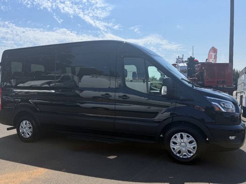 Used 2023 Ford Transit 350 XLT RWD image 5