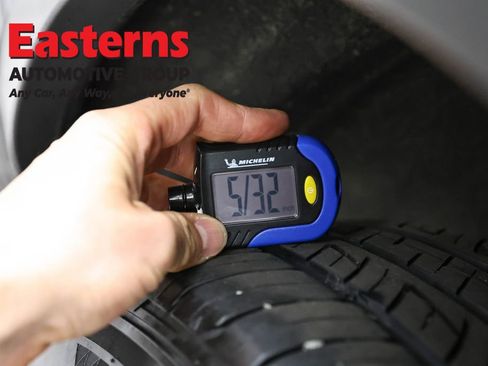 Used 2024 Nissan Pathfinder SV image 26