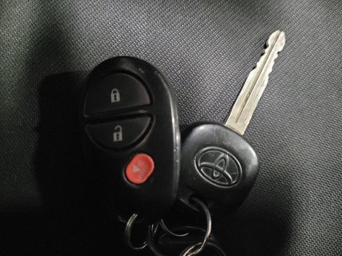 Used 2015 Toyota Tundra SR5 image 32