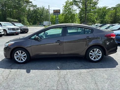 Used 2017 Kia Forte LX w/ LX Popular Package FWD image 5