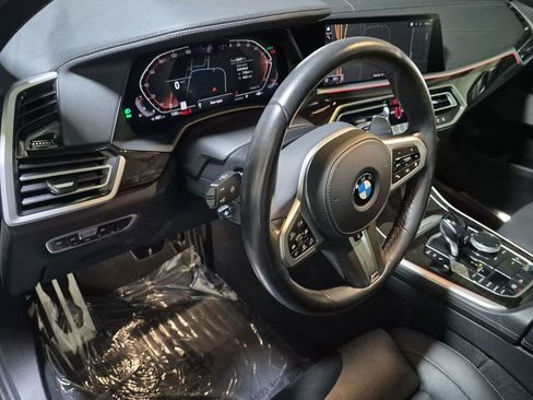 Used 2021 BMW X5 xDrive40i w/ M Sport Package AWD/4WD image 11