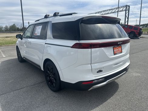 Used 2024 Kia Carnival SX image 9