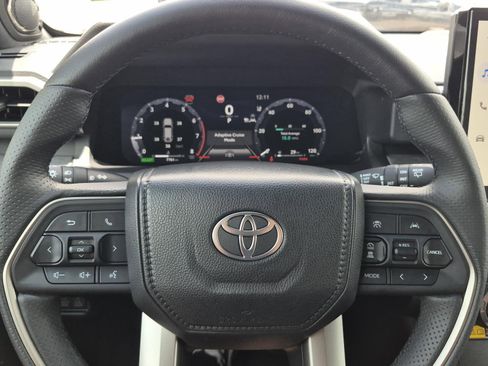 Used 2025 Toyota 4Runner Trailhunter AWD/4WD image 26