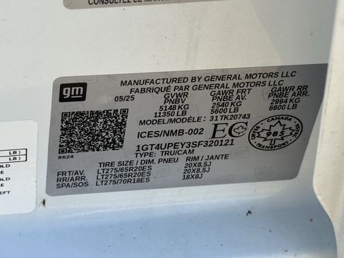 Used 2025 GMC Sierra 2500 AT4 AWD/4WD image 33