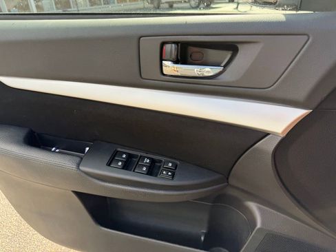 Used 2013 Subaru Outback 2.5i Premium image 32