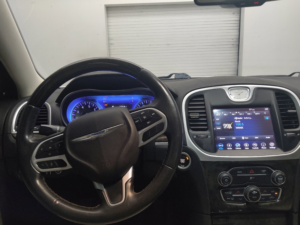 Used 2019 Chrysler 300 Limited RWD image 22