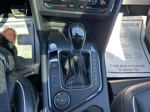 Certified 2022 Volkswagen Tiguan SEL R-Line image 69